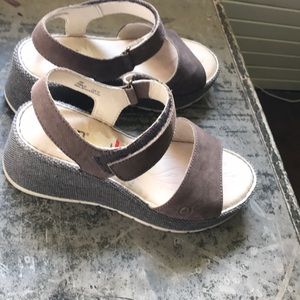 Born brown wedge leather sandals Size 8m
